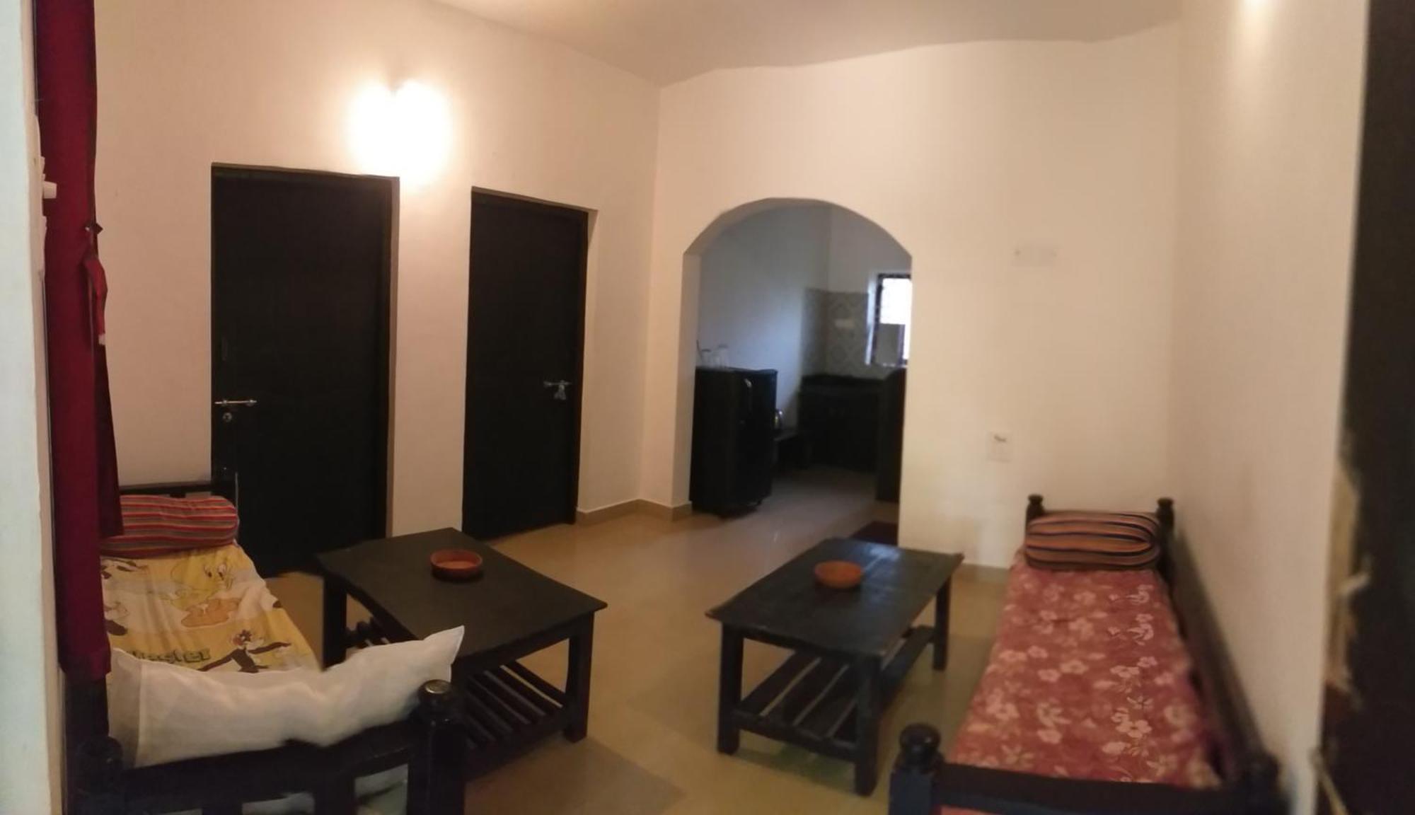 God'S Gift Morjim Hotel Quarto foto