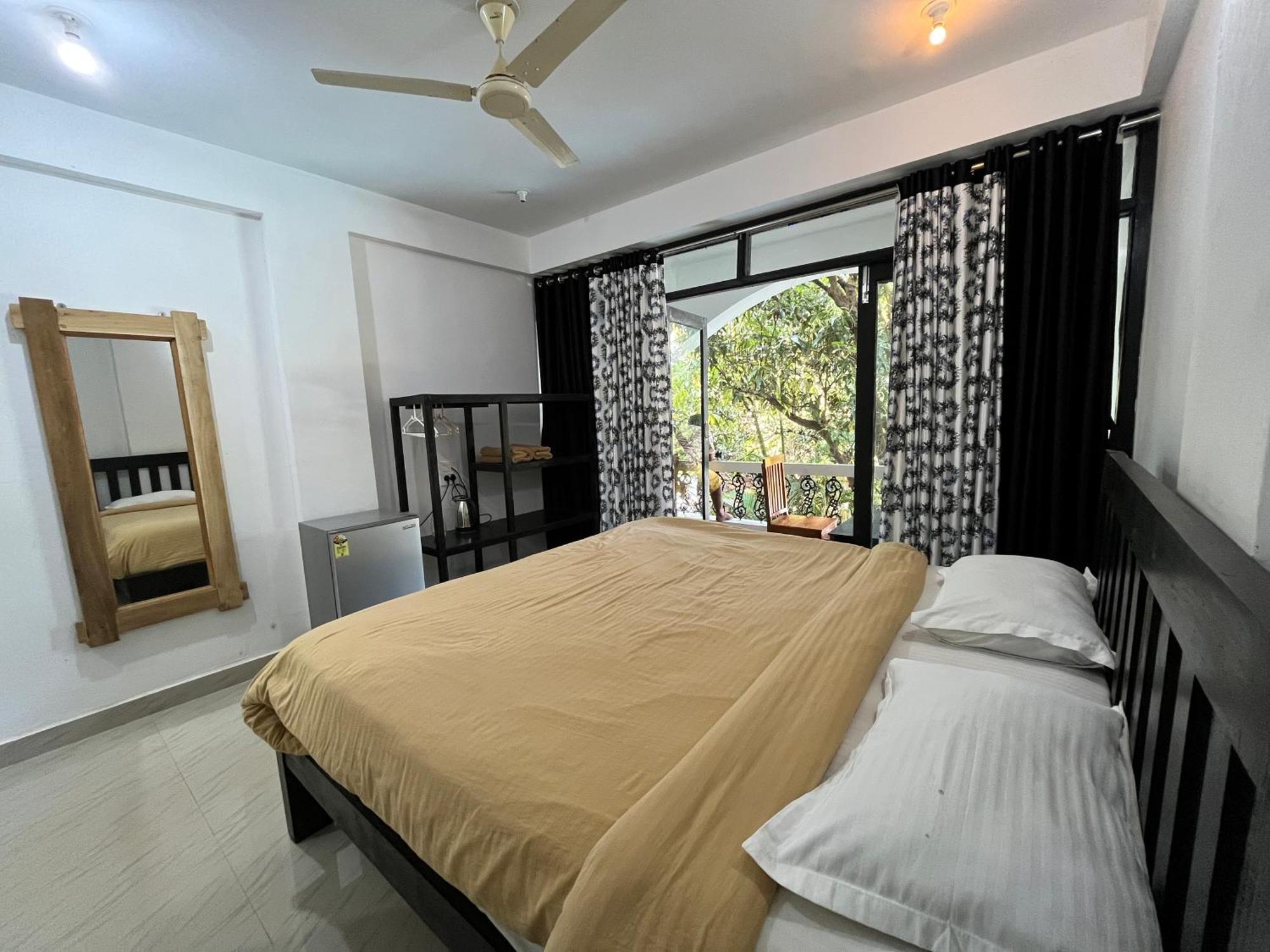 God'S Gift Morjim Hotel Exterior foto