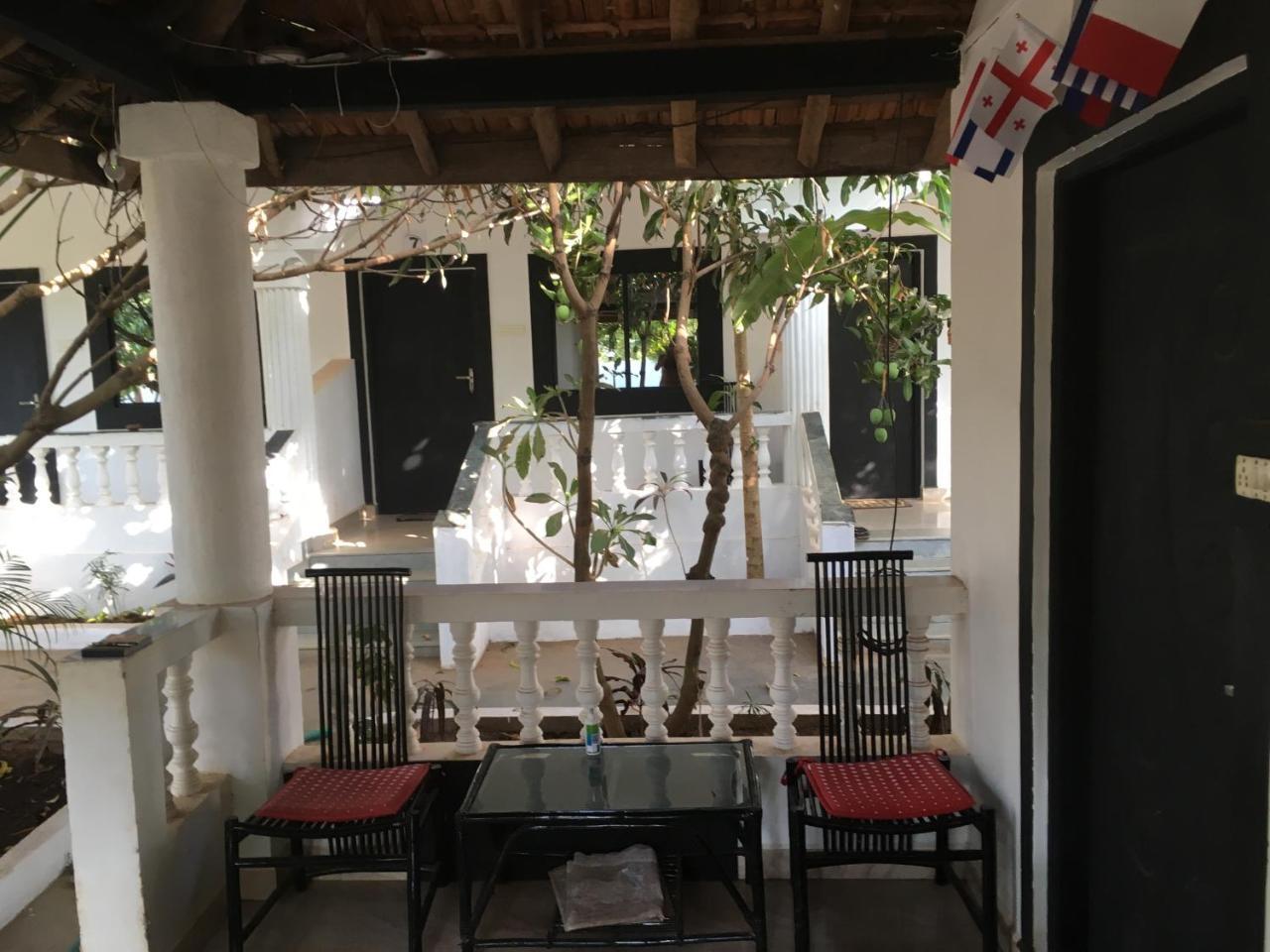 God'S Gift Morjim Hotel Exterior foto